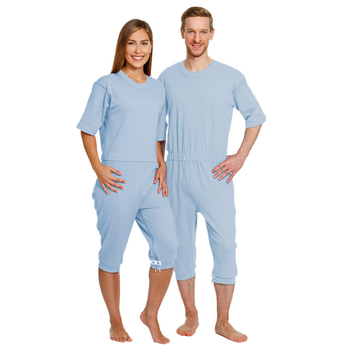 Combinaison de soin courte en coton, zips dos et jambe, bleu clair, taille L Combinaison de soin courte en coton, zips dos et jambe, bleu clair, taille L