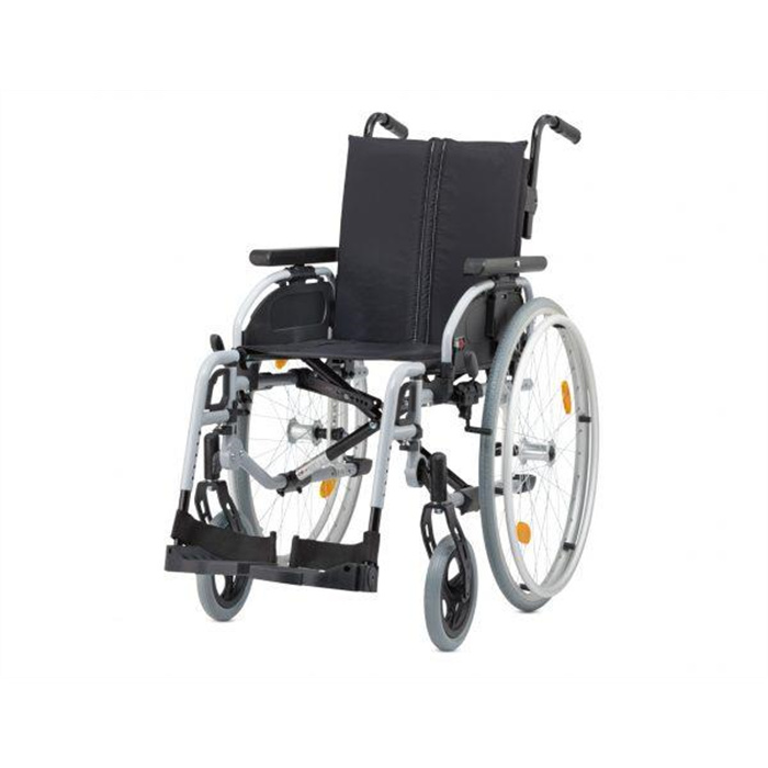 Lightweight wheelchair with drum brake, seat width 45 cm, silver, max. 125 kg, foldable Lightweight wheelchair with drum brake, seat width 45 cm, silver, max. 125 kg, foldable