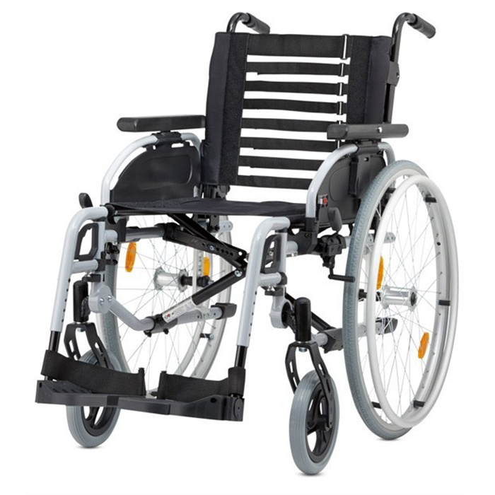Ultra-lightweight wheelchair with tilt-in-space backrest, seat width 38 cm
Max. weight: 125 kg, foldable Ultra-lightweight wheelchair with tilt-in-space backrest, seat width 38 cm
Max. weight: 125 kg, foldable